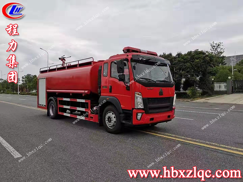 程力集團(tuán)消防灑水車(chē)，一車(chē)能頂多輛車(chē)